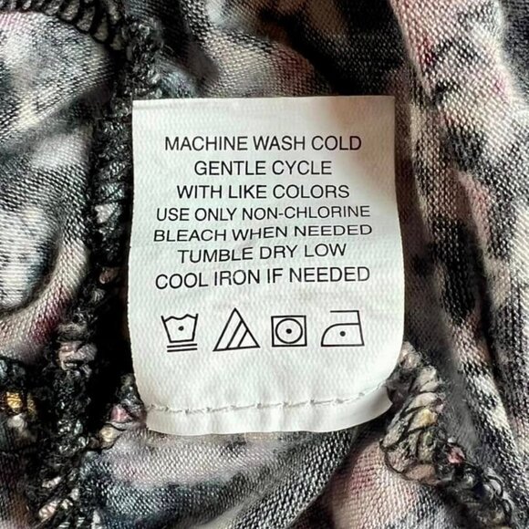 Women's Size M Multi Color Floral Short Sleeve Pullover - Picture 7 of 10